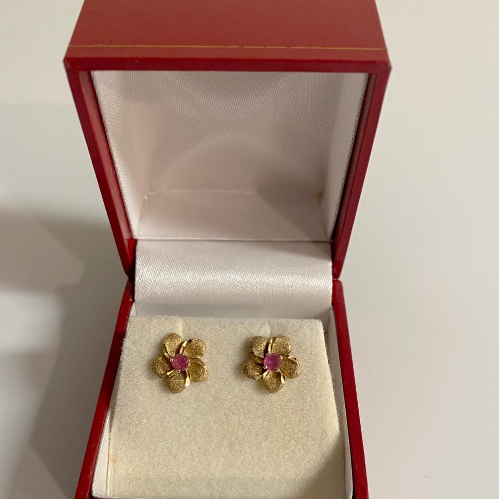 14K Gold Hawaiian Plumeria Earrings Ruby Interchangeable Center